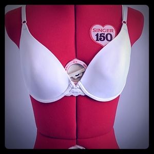 T shirt bra
